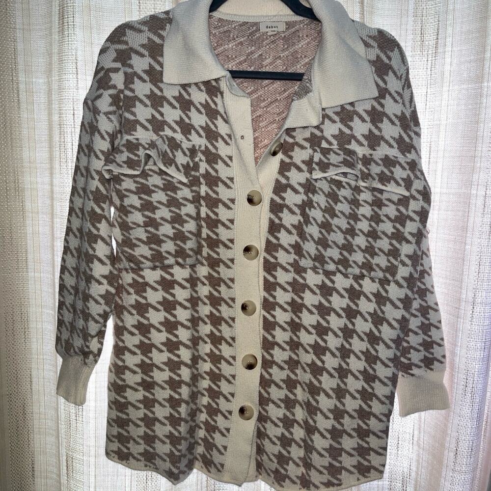 Debut Cream and tan button up cardigan with front pockets
